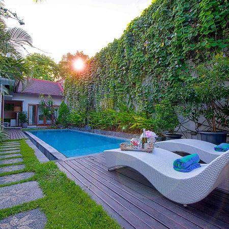 Villa Enjoy - Seminyak Center Exteriör bild