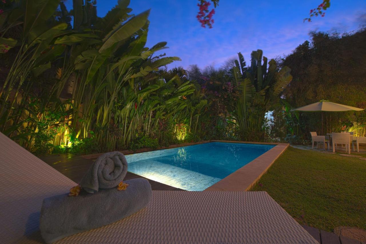 Villa Enjoy - Seminyak Center Exteriör bild