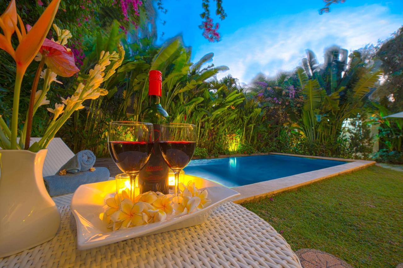 Villa Enjoy - Seminyak Center Exteriör bild