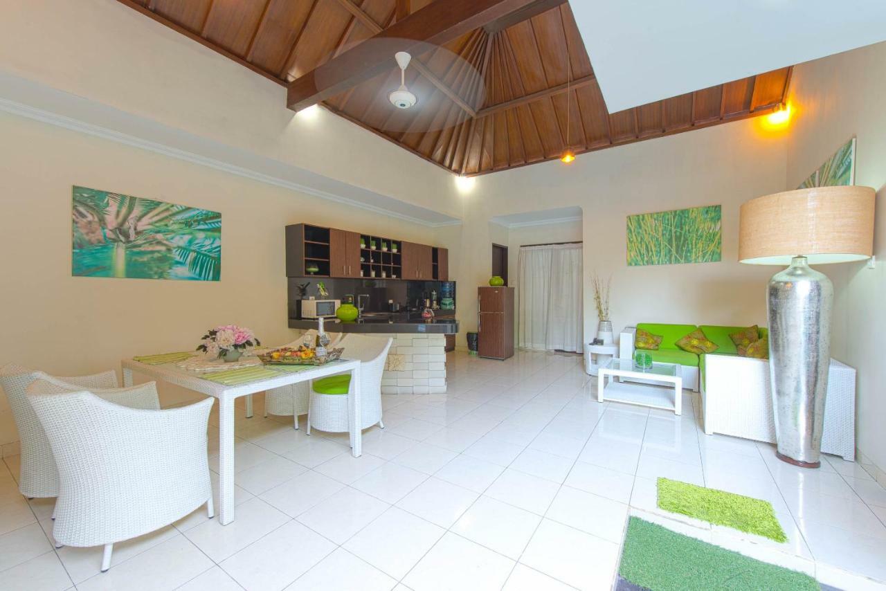 Villa Enjoy - Seminyak Center Exteriör bild